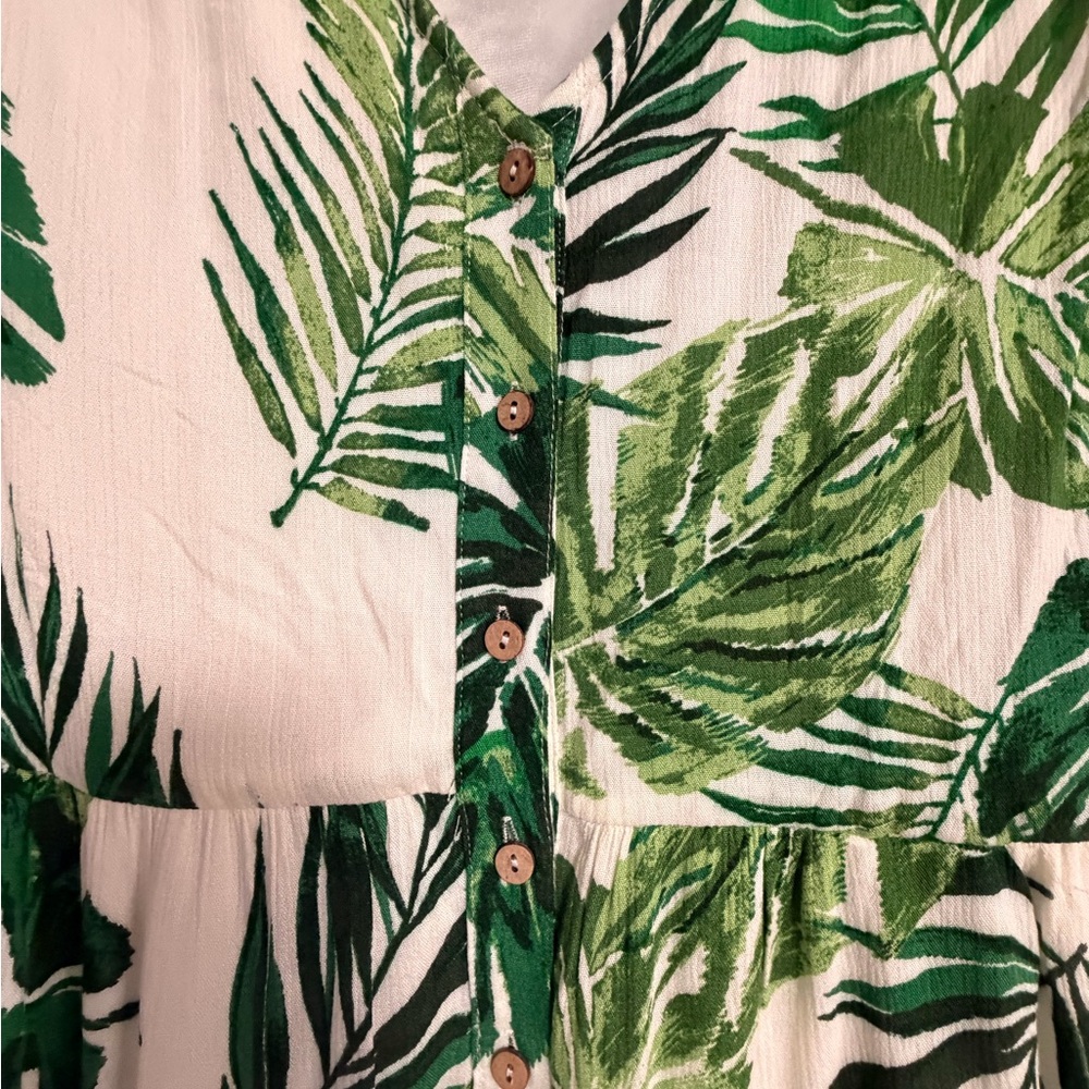 En Créme Women’s Size Large Tropical Green Leaf V-Neck Button-Front Dress - Picture 6 of 13